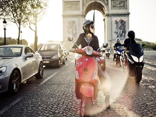 Paris - Alquiler de motoneta por un día